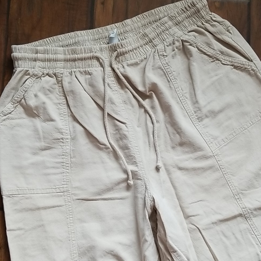 Womens capris - Picture 2 of 6